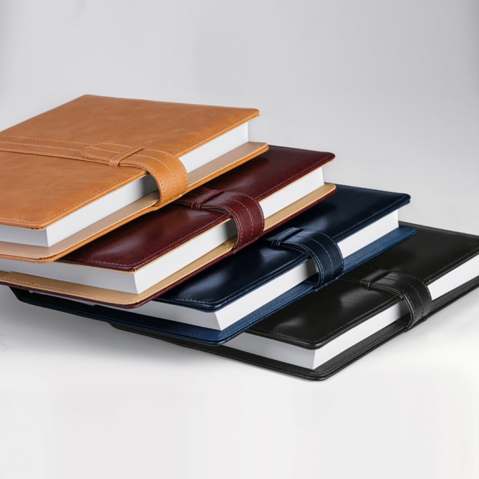 Agenda Portafoglio 16,5x22 - Gadget.it - Agenda Portafoglio Giornaliera Sab. e Dom. Separati 16,5x22 cm