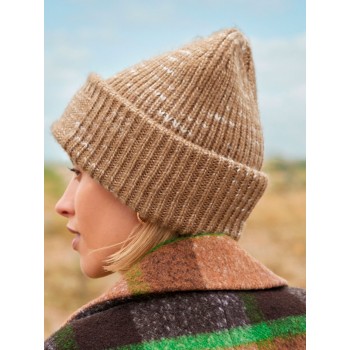 Chunky Knitted Patch Beanie - Gadget.it - 