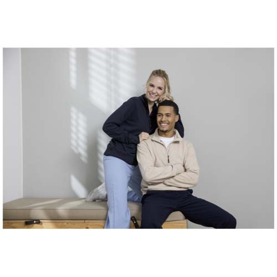 Maglione con cerniera a un quarto in tessuto riciclato unisex Aware™ Tin  - Gadget.it - 
