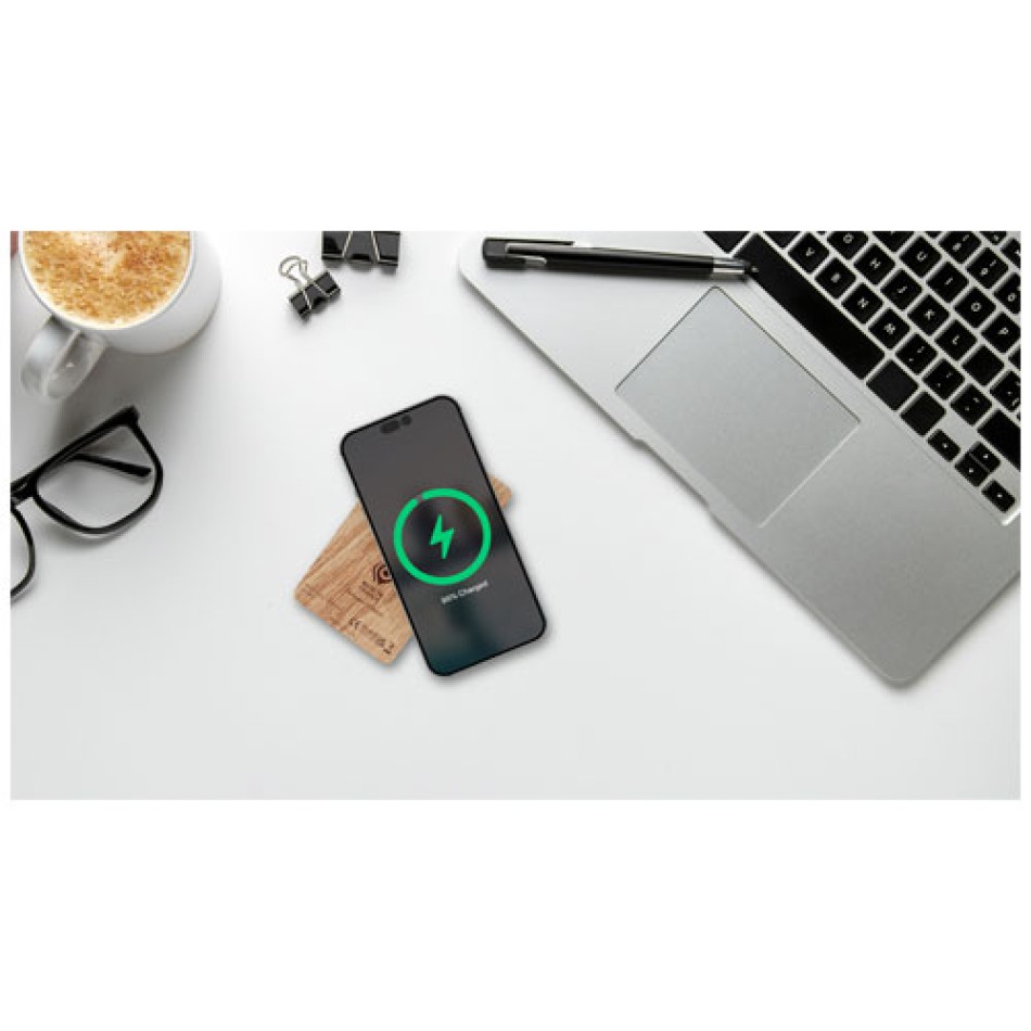 Power bank wireless in legno da 5.000 mAh SCX.design P34  - Gadget.it - 