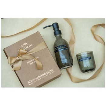 Set di dispenser di sapone per le mani da 200 ml e candela profumata da 150 g con fragranza ambra scura Wellmark Discovery - Gadget.it - 